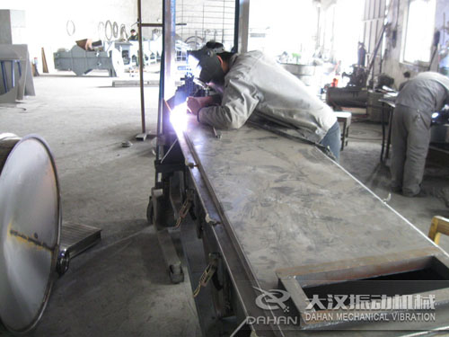 直線振動篩生產現場 直線振動篩生產現場