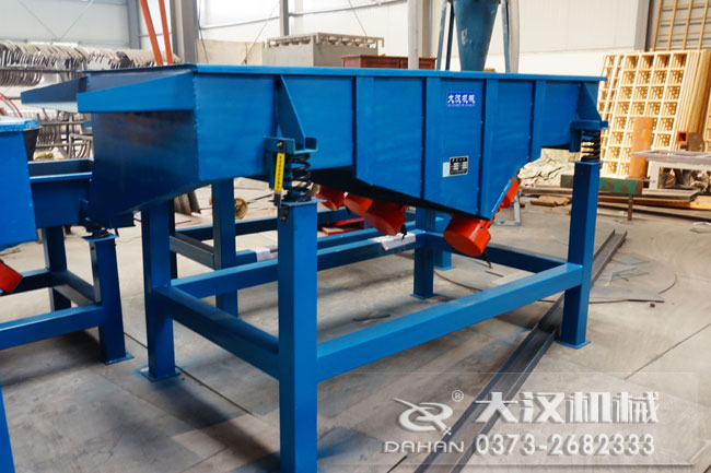 石灰石粉直線振動篩 石灰石粉直線振動篩