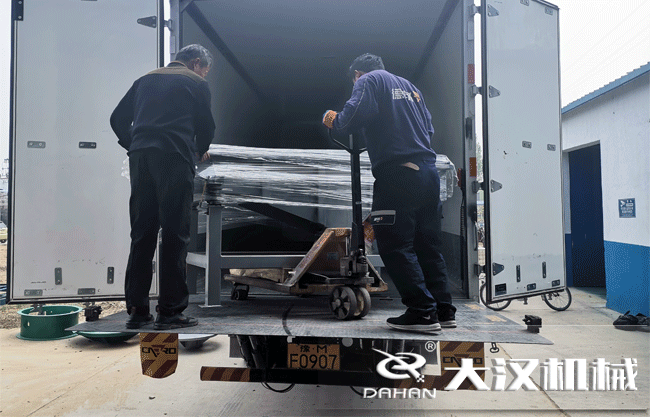 直線振動篩發貨